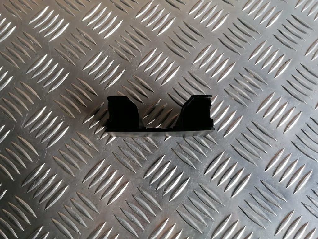 Salona plastmasa priekš LEXUS IS250 2007 3 Salona plastmasa priekš LEXUS IS250 2007