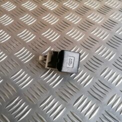 Pārsega atveršanas rokturis salonā priekš LEXUS IS250 2007