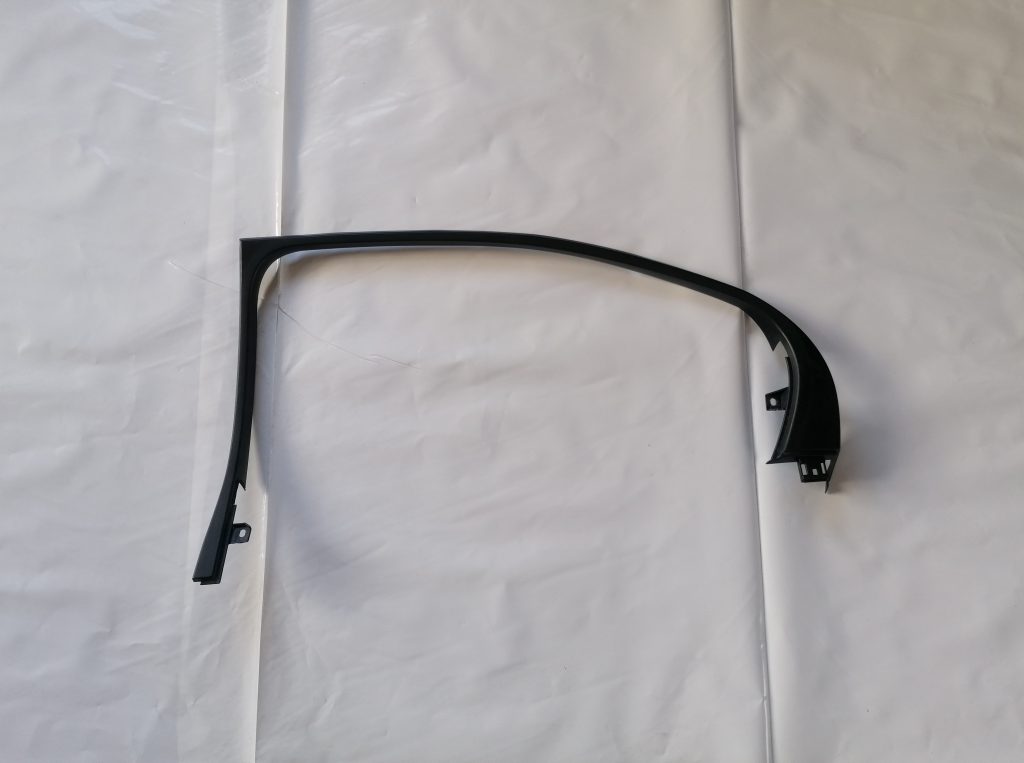 Aizmugurējo labo durvju moldings priekš LEXUS IS250 2007