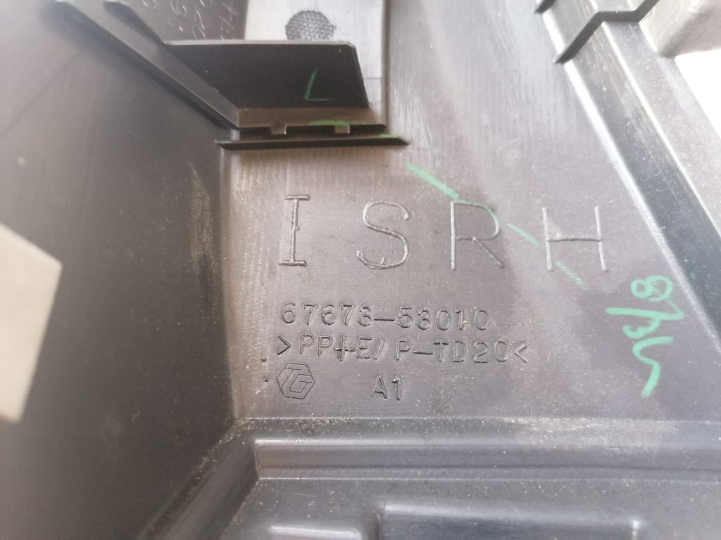 Aizmugurējo labo durvju moldings priekš LEXUS IS250 2007