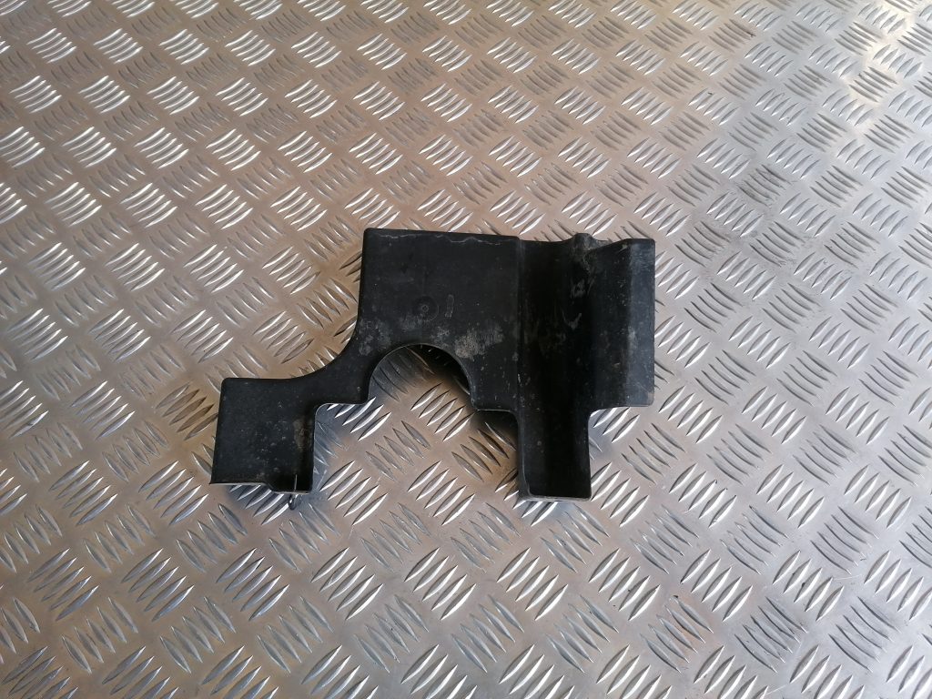 Dzinēja aizsargdaļas priekš LEXUS IS250 2007 1 Dzinēja aizsargdaļas priekš LEXUS IS250 2007