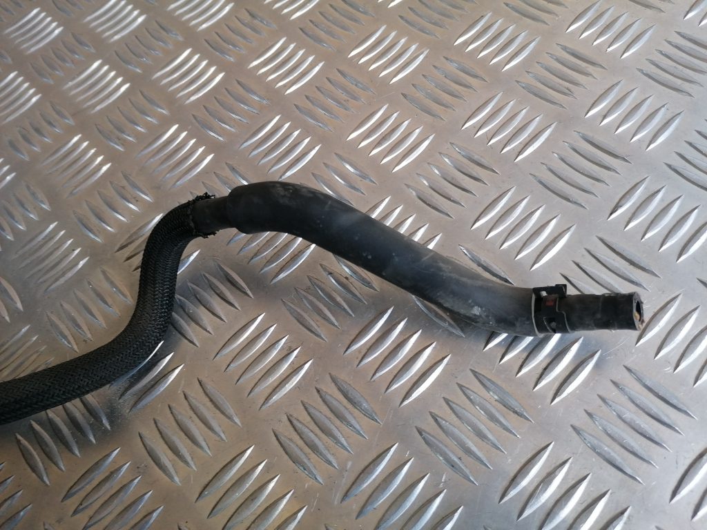 Gumijas šļūtene priekš LEXUS IS250 2007 3 Gumijas šļūtene priekš LEXUS IS250 2007