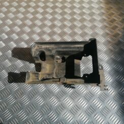 Akumulatora pamatnes kronšteins priekš LEXUS IS250 2007