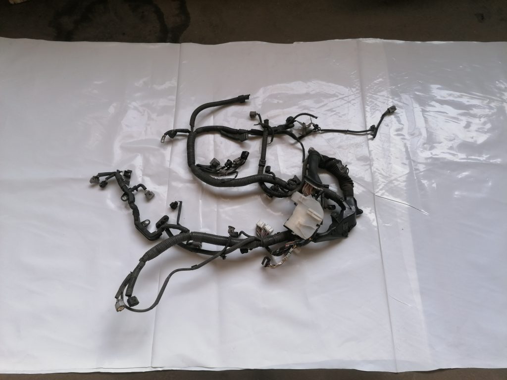 Dzinēja vadi priekš LEXUS IS250 2007 1 Dzinēja vadi priekš LEXUS IS250 2007