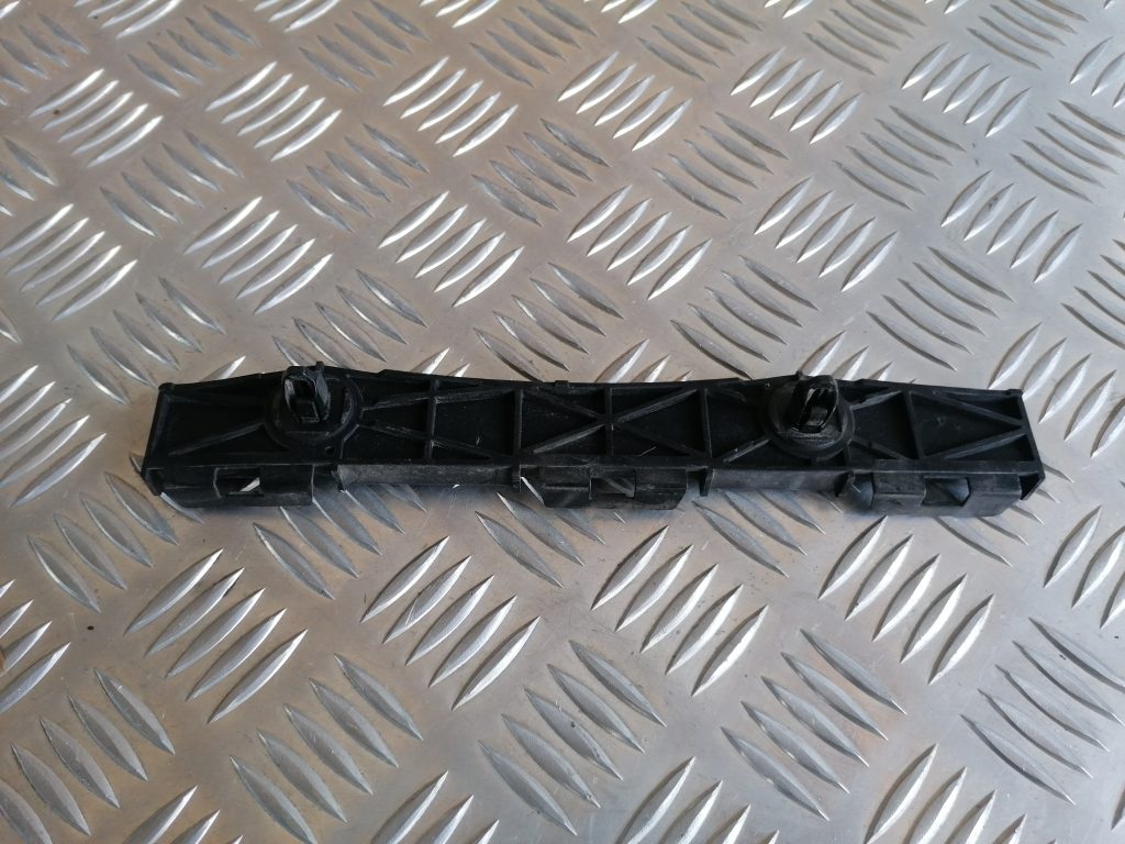 Aizmugurējā spārna un bufera stiprinājums priekš LEXUS IS250 2007