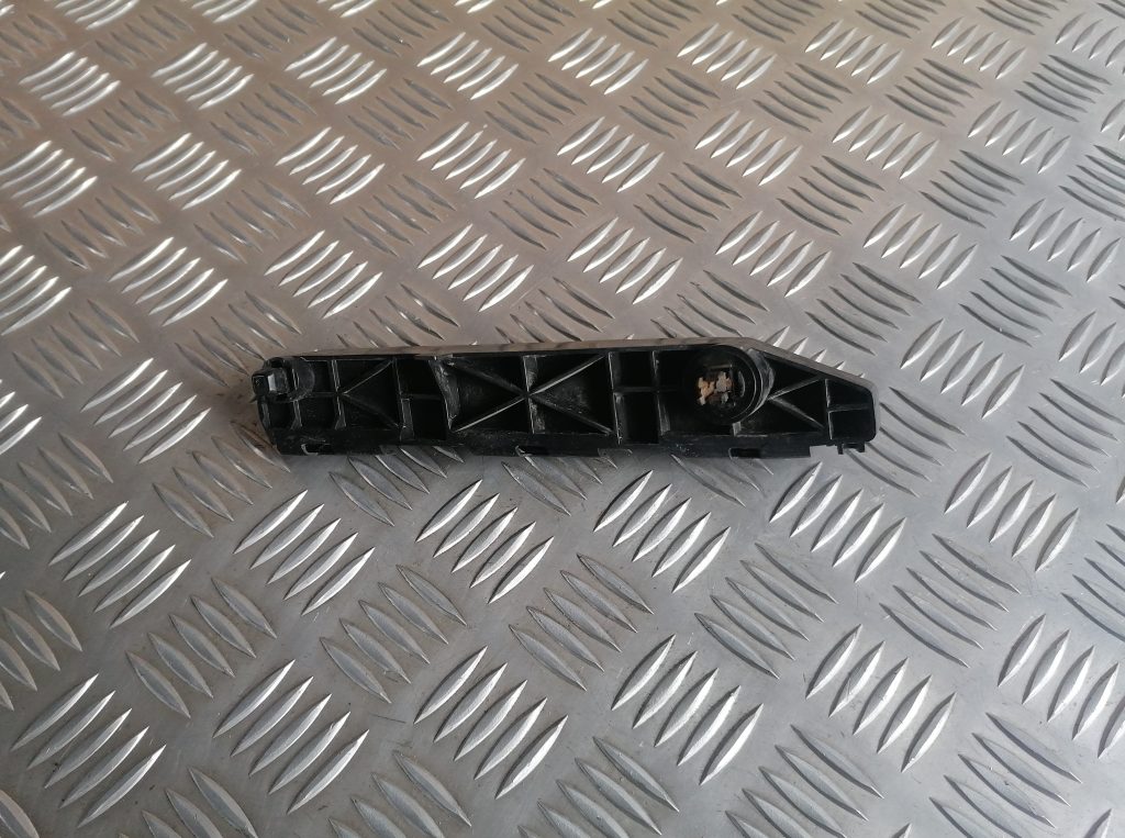 Priekšēja bufera kronšteins priekš LEXUS IS250 2007 1 Priekšēja bufera kronšteins priekš LEXUS IS250 2007