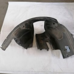 Priekšējais labais paspārns priekš BMW 525 E60 2004 BLACK