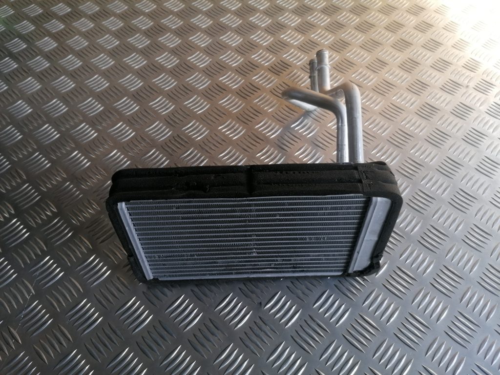 Apsildes sistēmas radiators priekš NISSAN PATHFINDER 2006