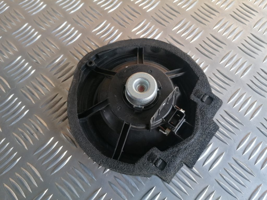 Durvju skaļrunis, apakšā priekš NISSAN PATHFINDER 2006 2 Durvju skaļrunis, apakšā priekš NISSAN PATHFINDER 2006