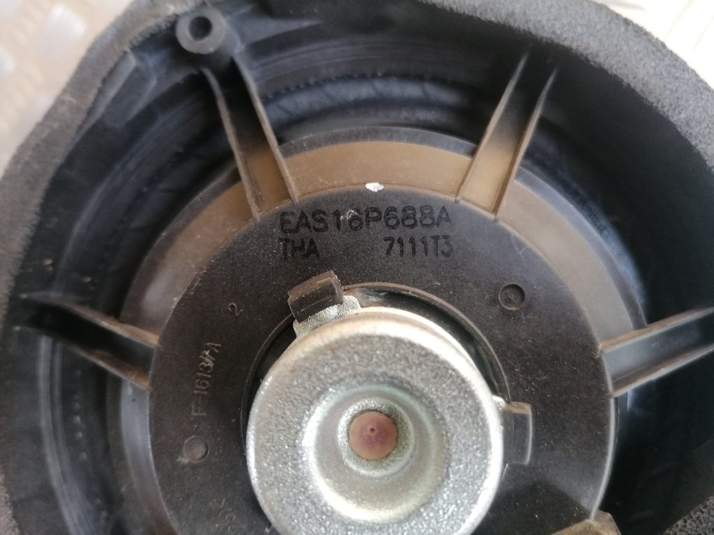 Durvju skaļrunis, apakšā priekš NISSAN PATHFINDER 2006 3 Durvju skaļrunis, apakšā priekš NISSAN PATHFINDER 2006