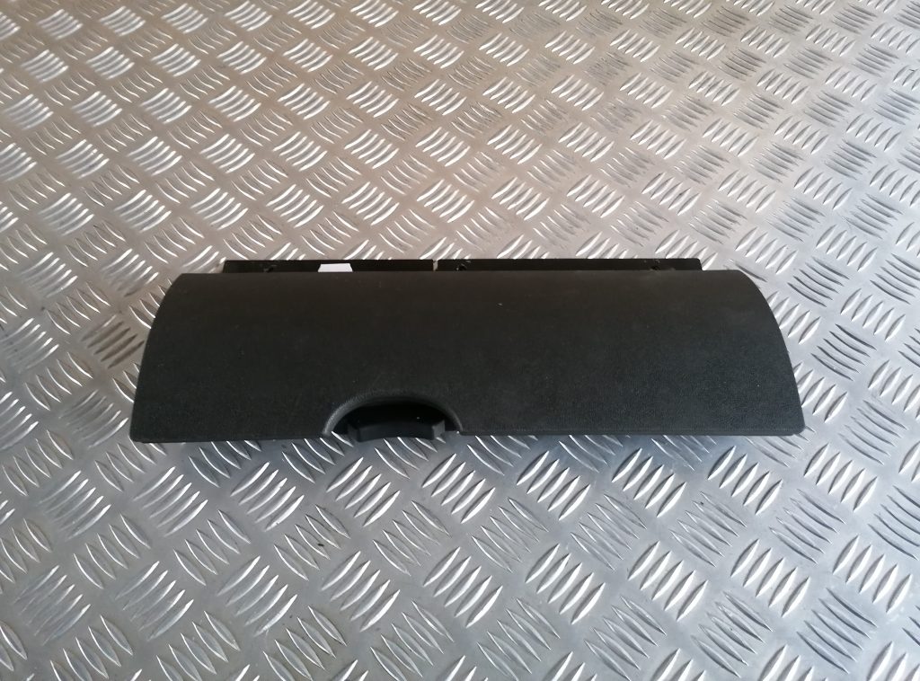 Mantu glabāšanas nodalījums pasažiera pusē priekš NISSAN PATHFINDER 2006