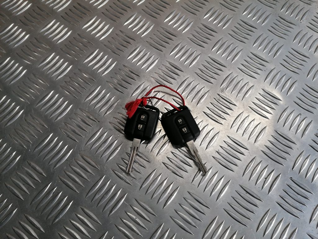 Aizdedzes atslēga priekš NISSAN PATHFINDER 2006 2 Aizdedzes atslēga priekš NISSAN PATHFINDER 2006