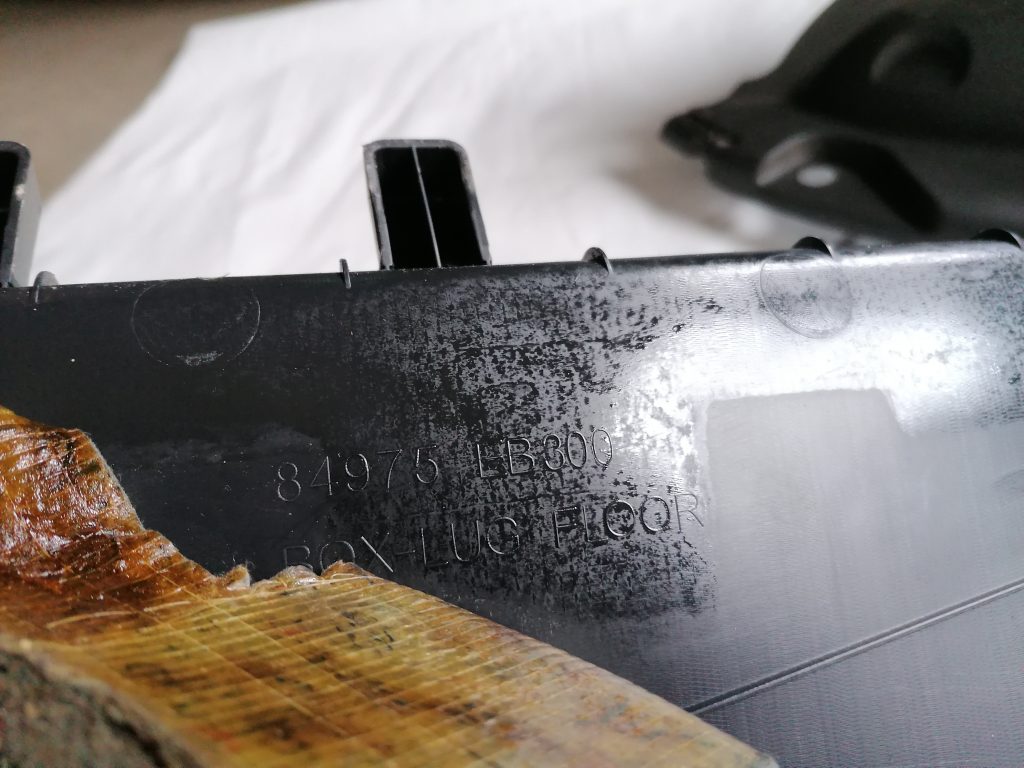 Mantu nodalījums bagāžniekā priekš NISSAN PATHFINDER 2006 3 Mantu nodalījums bagāžniekā priekš NISSAN PATHFINDER 2006