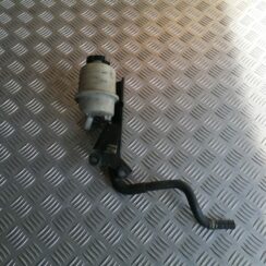 Stūres pastiprinātāja tvertne priekš NISSAN PATHFINDER 2006