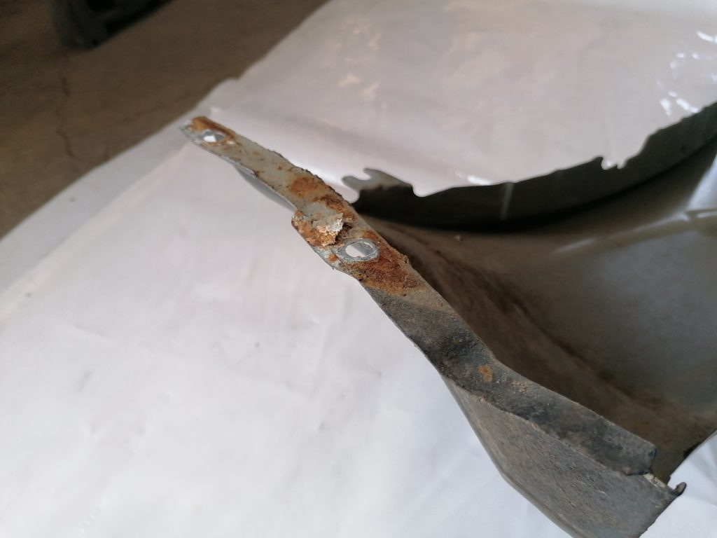 Priekšējais kreisais spārns priekš NISSAN PATHFINDER 2006 6 Priekšējais kreisais spārns priekš NISSAN PATHFINDER 2006