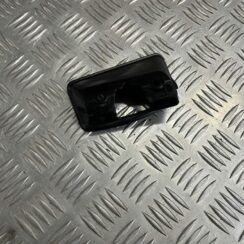 Stāvbremzes ieslēgšanas pogas kronšteins priekš MERCEDES BENZ CLS 320 2005