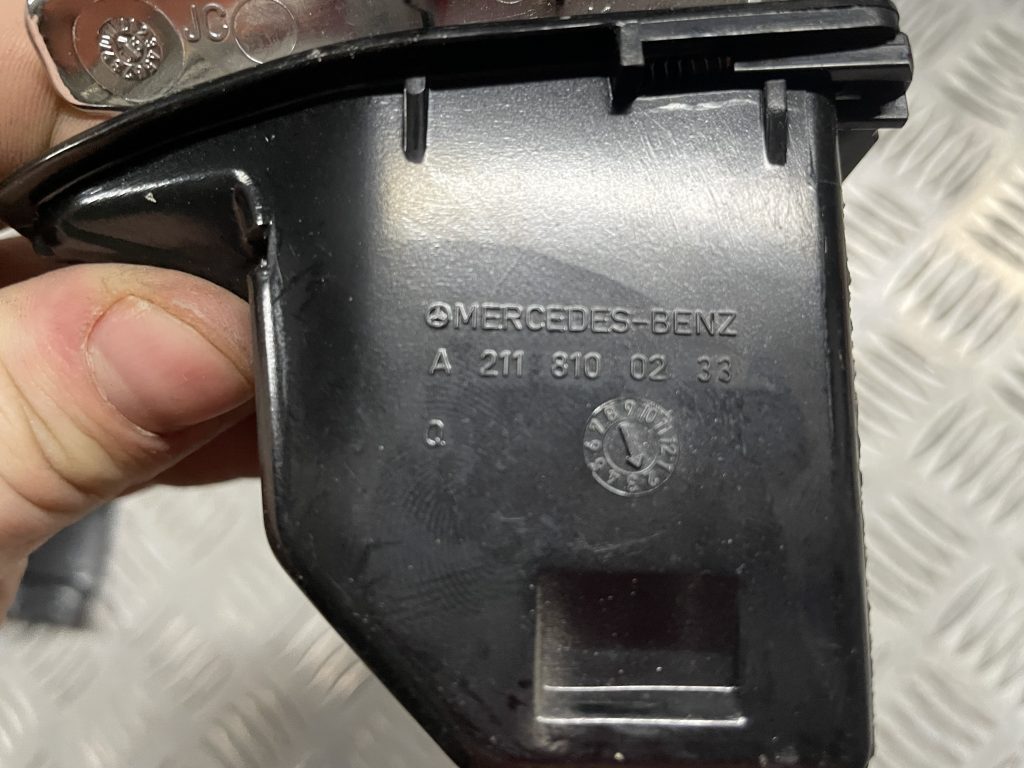 Pelnu trauks priekš MERCEDES BENZ CLS 320 2005 3 Pelnu trauks priekš MERCEDES BENZ CLS 320 2005