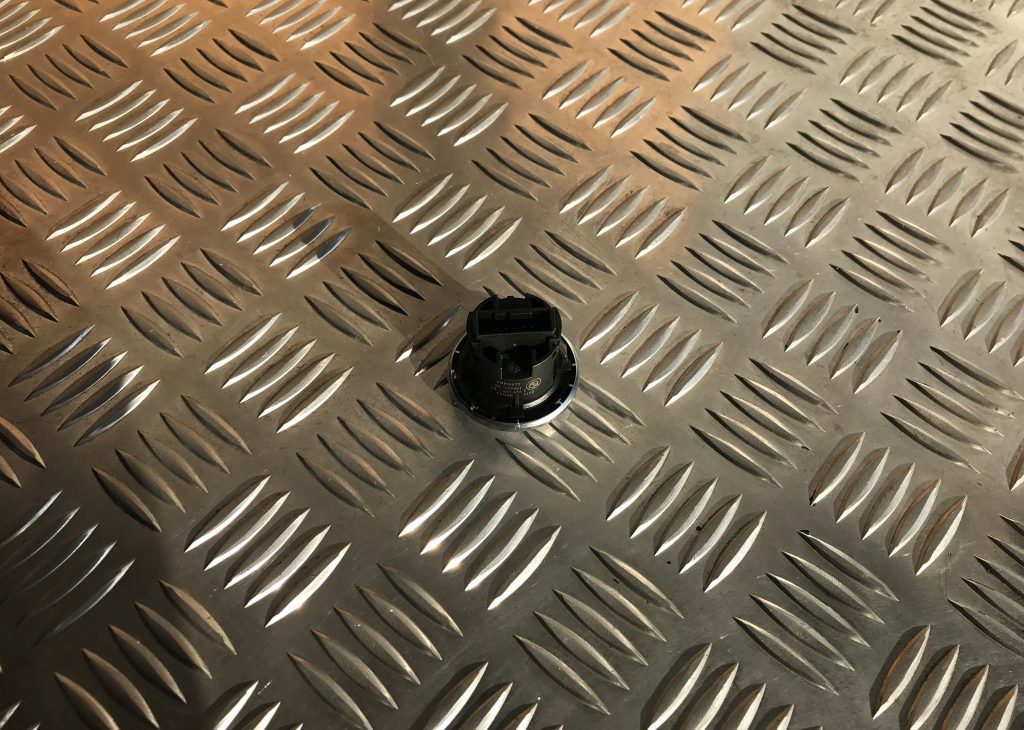 Dzinēja START/STOP poga priekš BMW 1 E87 2009 WHITE 2 Dzinēja START/STOP poga priekš BMW 1 E87 2009 WHITE