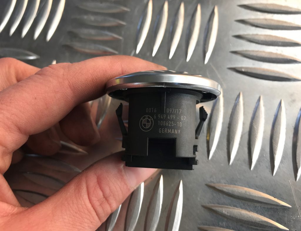 Dzinēja START/STOP poga priekš BMW 1 E87 2009 WHITE 3 Dzinēja START/STOP poga priekš BMW 1 E87 2009 WHITE