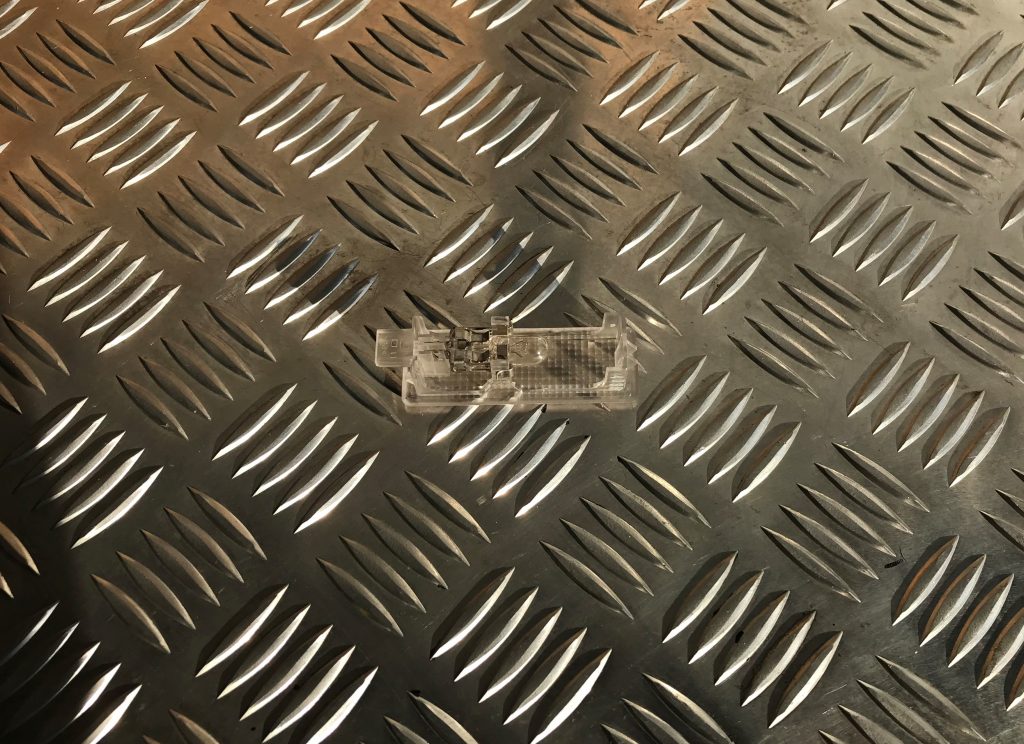 Apgaismojums aizmugurējā statņa apdarē priekš BMW 1 E87 2009 WHITE 2 Apgaismojums aizmugurējā statņa apdarē priekš BMW 1 E87 2009 WHITE