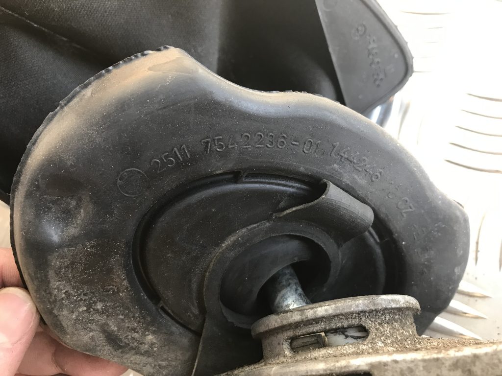 Ātrumu pārslēgšanas slēdzis priekš BMW 1 E87 2009 WHITE 4 Ātrumu pārslēgšanas slēdzis priekš BMW 1 E87 2009 WHITE