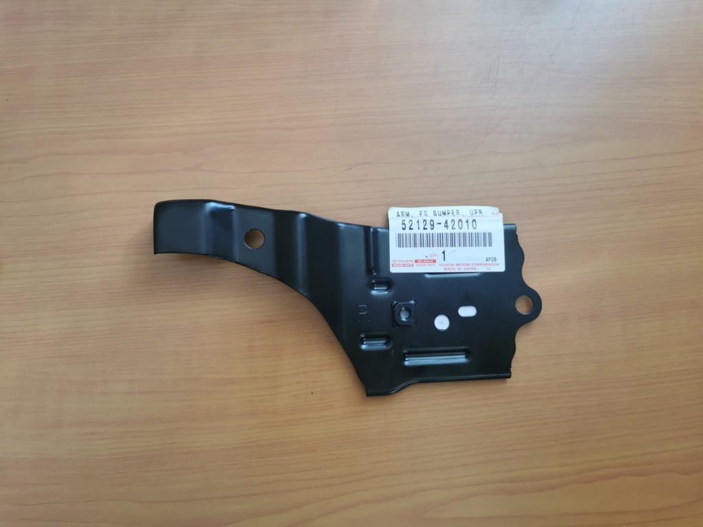 Priekšēja bufera kronšteins priekš Toyota 2006-2012 5212942010 1 Priekšēja bufera kronšteins priekš Toyota 2006-2012 5212942010