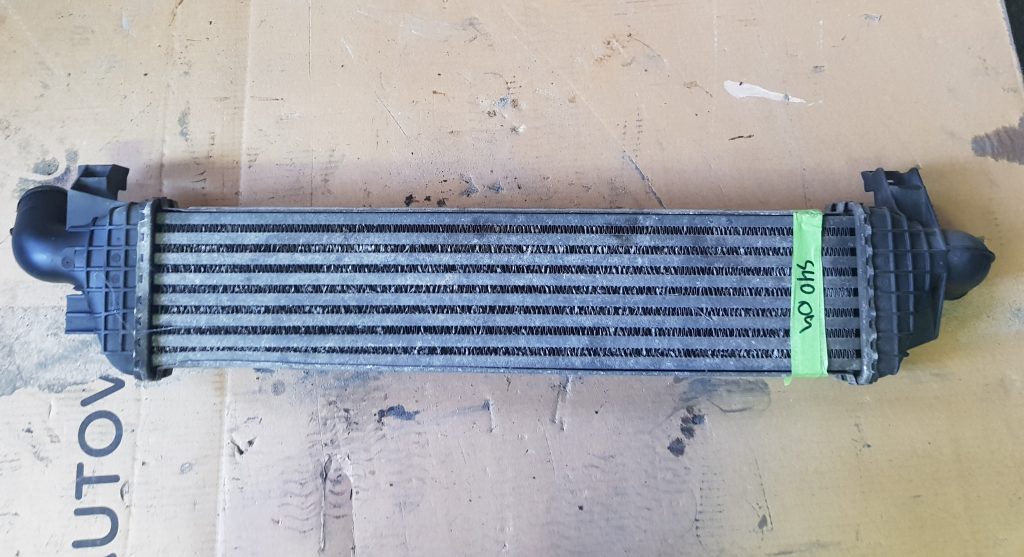 Interkūleris priekš VOLVO S40 2004 Grey