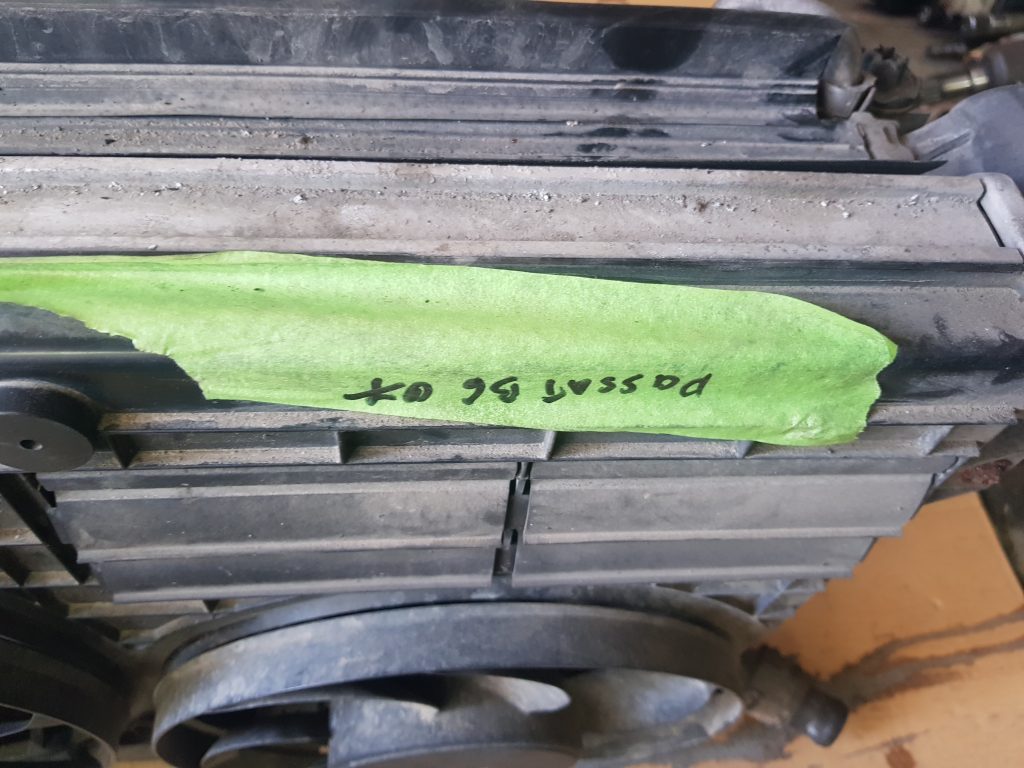 Radiatoru komplekts priekš VW PASSAT 2007 UNIVERSAL SILVER 2 Radiatoru komplekts priekš VW PASSAT 2007 UNIVERSAL SILVER