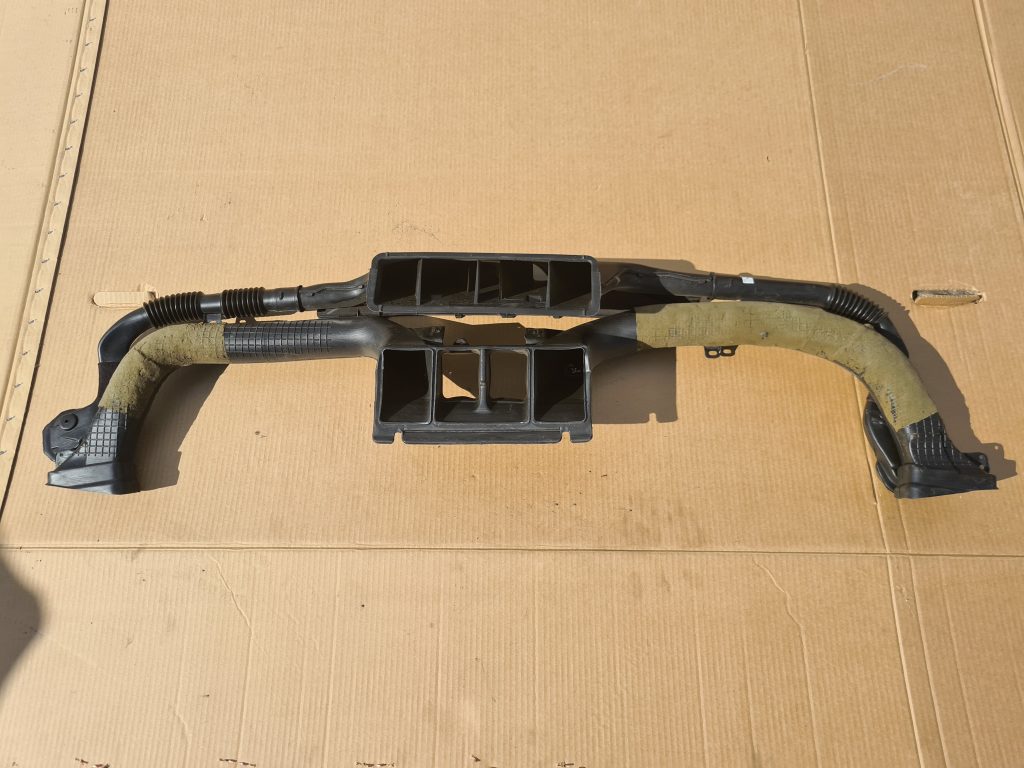 Salona gaisa vads priekš TOYOTA AVENSIS 2008