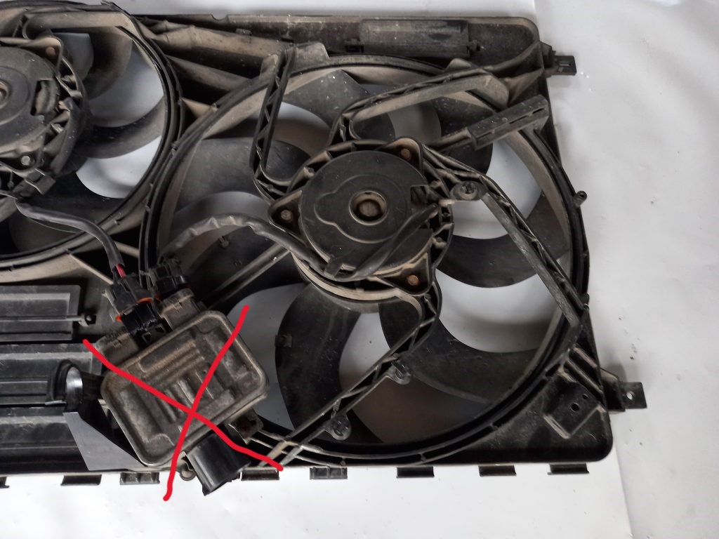 Dzesēšanas radiatora ventilators priekš LAND ROVER FREELANDER 2007 2 Dzesēšanas radiatora ventilators priekš LAND ROVER FREELANDER 2007