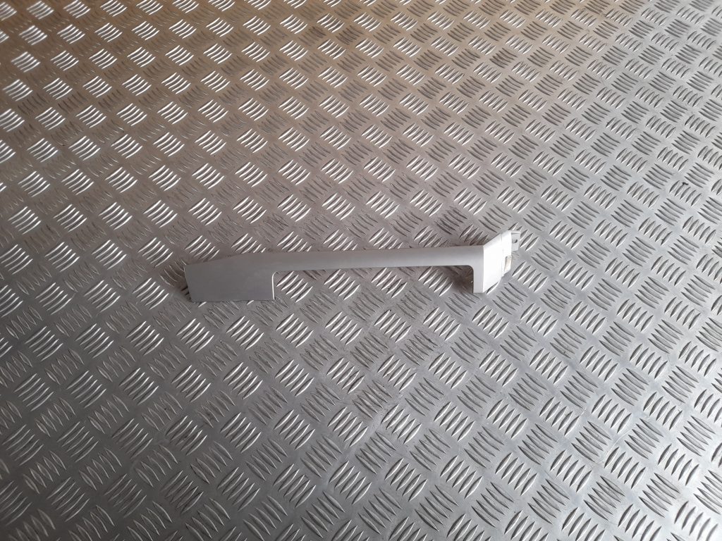 Mērinstrumentu paneļa dekoratīvā uzlika priekš BMW 320D E46 2004 TOURING 1 Mērinstrumentu paneļa dekoratīvā uzlika priekš BMW 320D E46 2004 TOURING