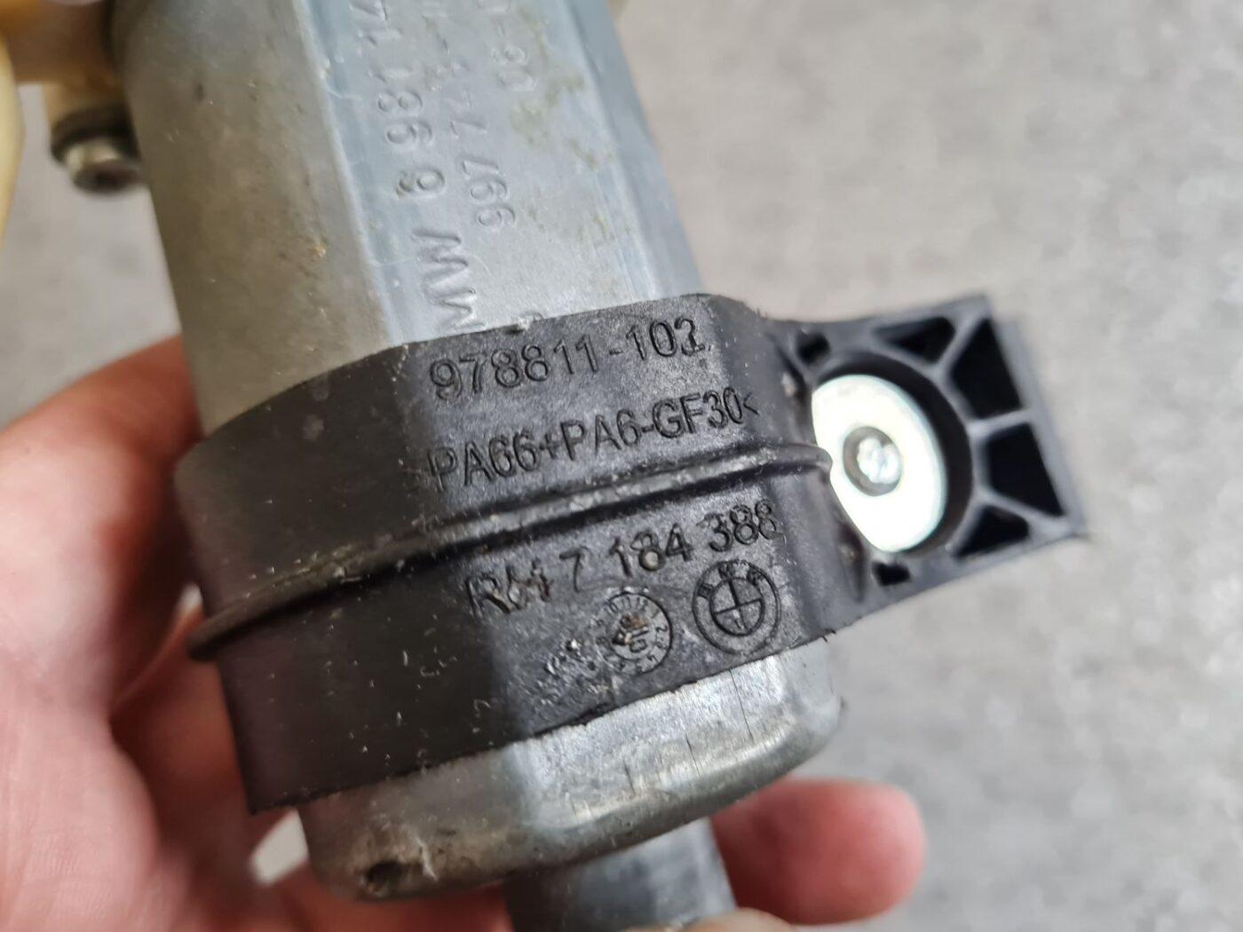 Elektrisko stiklu motors priekš BMW 525 E60 2006 OLIVE 7 Elektrisko stiklu motors priekš BMW 525 E60 2006 OLIVE