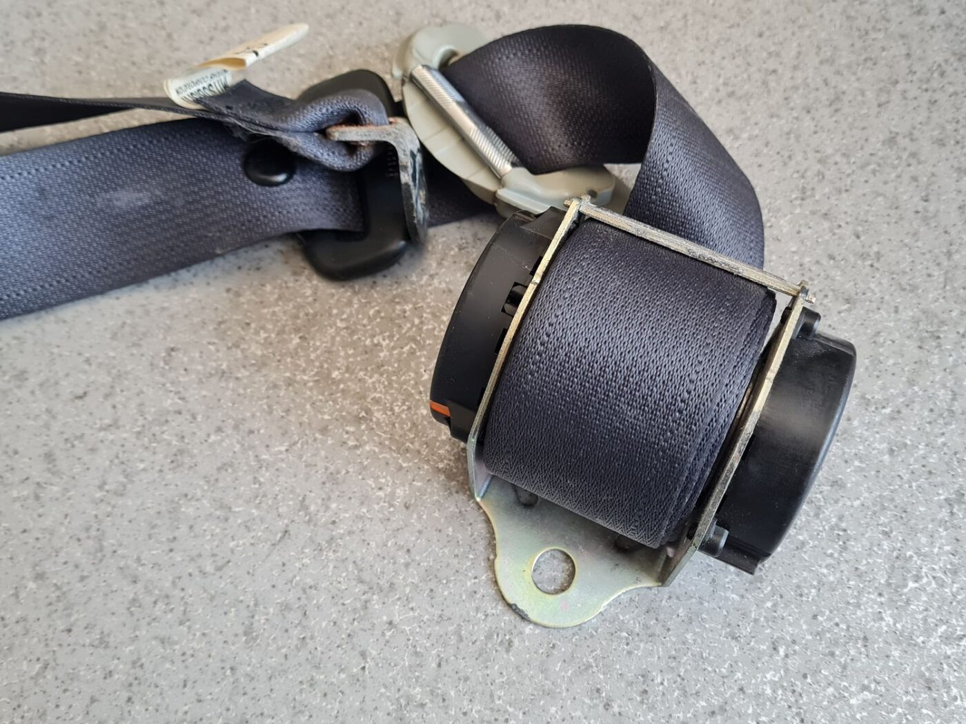 Priekšējā labā drošības josta priekš CITROEN C-CROSSER 2009