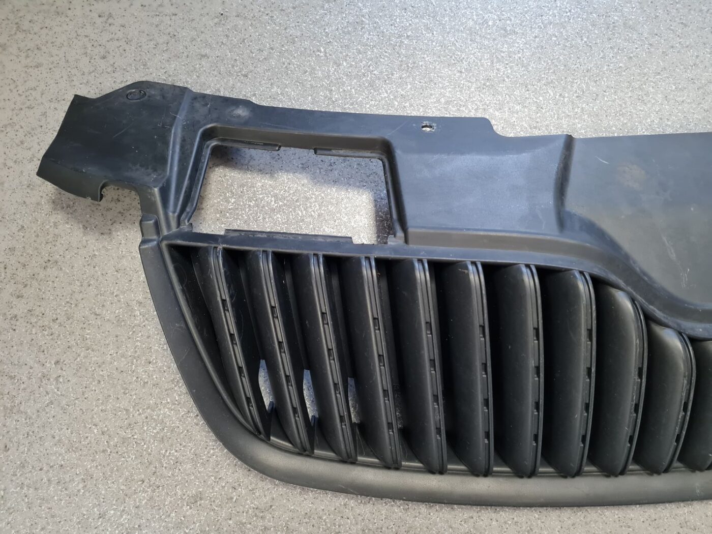 Bufera reste priekš ŠKODA FABIA 2008 2 Bufera reste priekš ŠKODA FABIA 2008