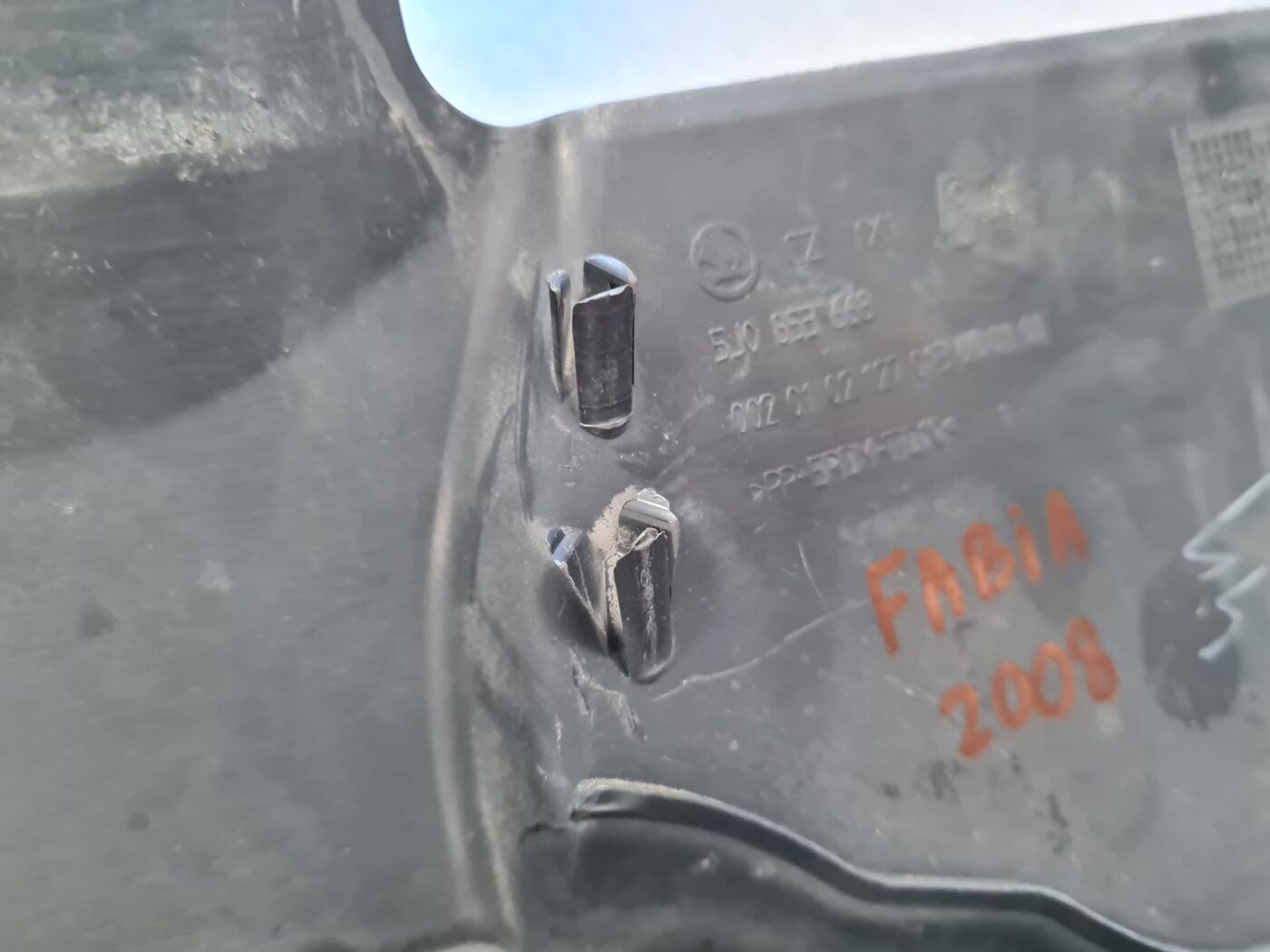 Bufera reste priekš ŠKODA FABIA 2008 5 Bufera reste priekš ŠKODA FABIA 2008