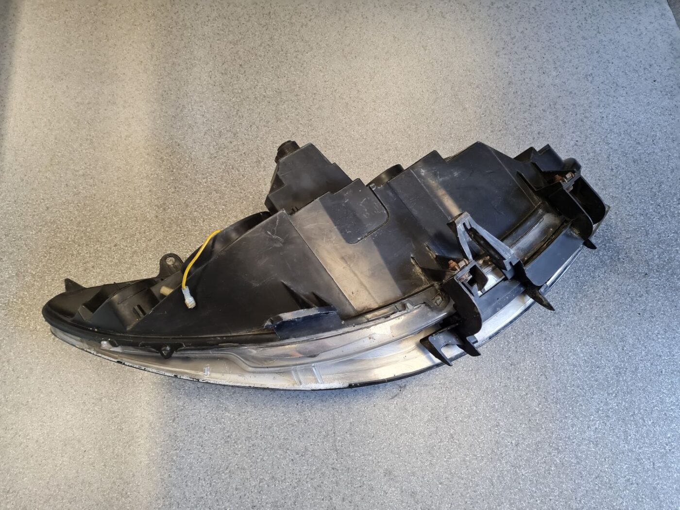 Priekšējais kreisais lukturis priekš PEUGEOT 307 2007 5 Priekšējais kreisais lukturis priekš PEUGEOT 307 2007