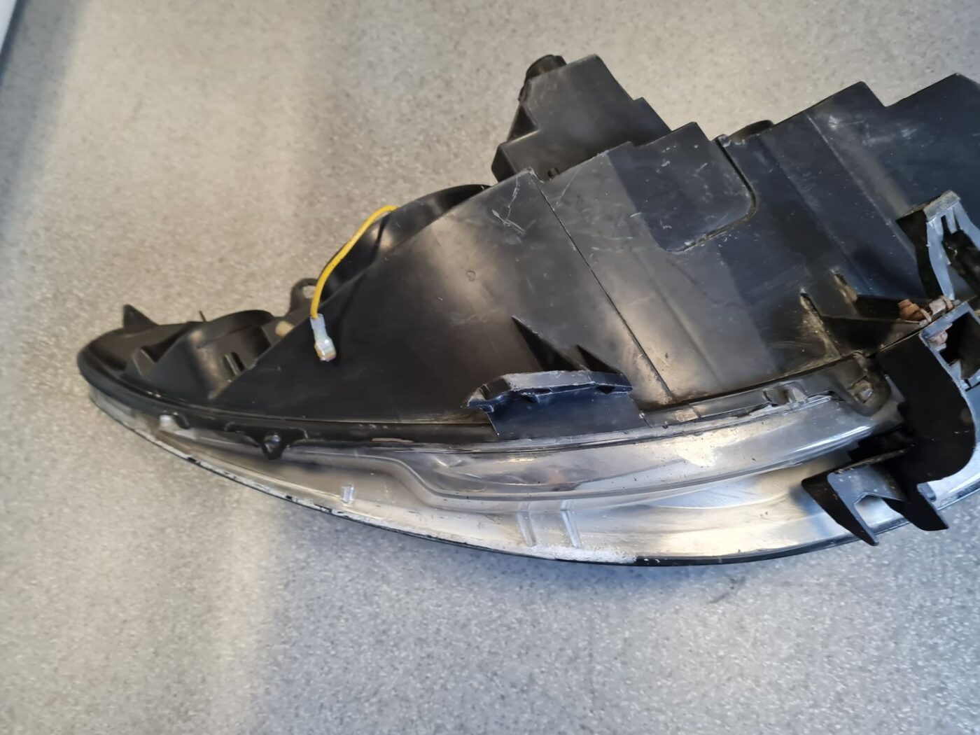 Priekšējais kreisais lukturis priekš PEUGEOT 307 2007 3 Priekšējais kreisais lukturis priekš PEUGEOT 307 2007