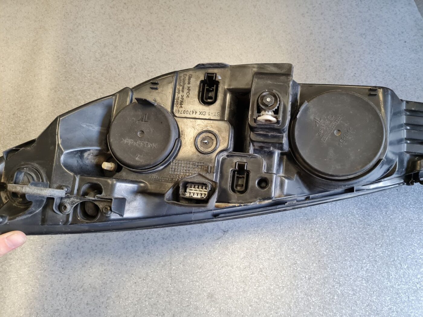 Priekšējais labais lukturis priekš PEUGEOT 407 2005