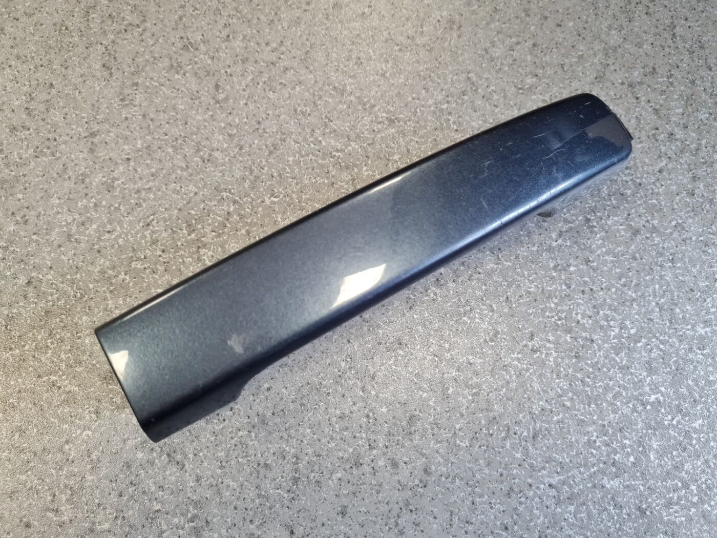 Priekšējāis labais durvju rokturis priekš NISSAN PATHFINDER 2006