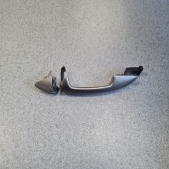 Aizmugurējāis labais durvju rokturis priekš VW PASSAT CC 2009