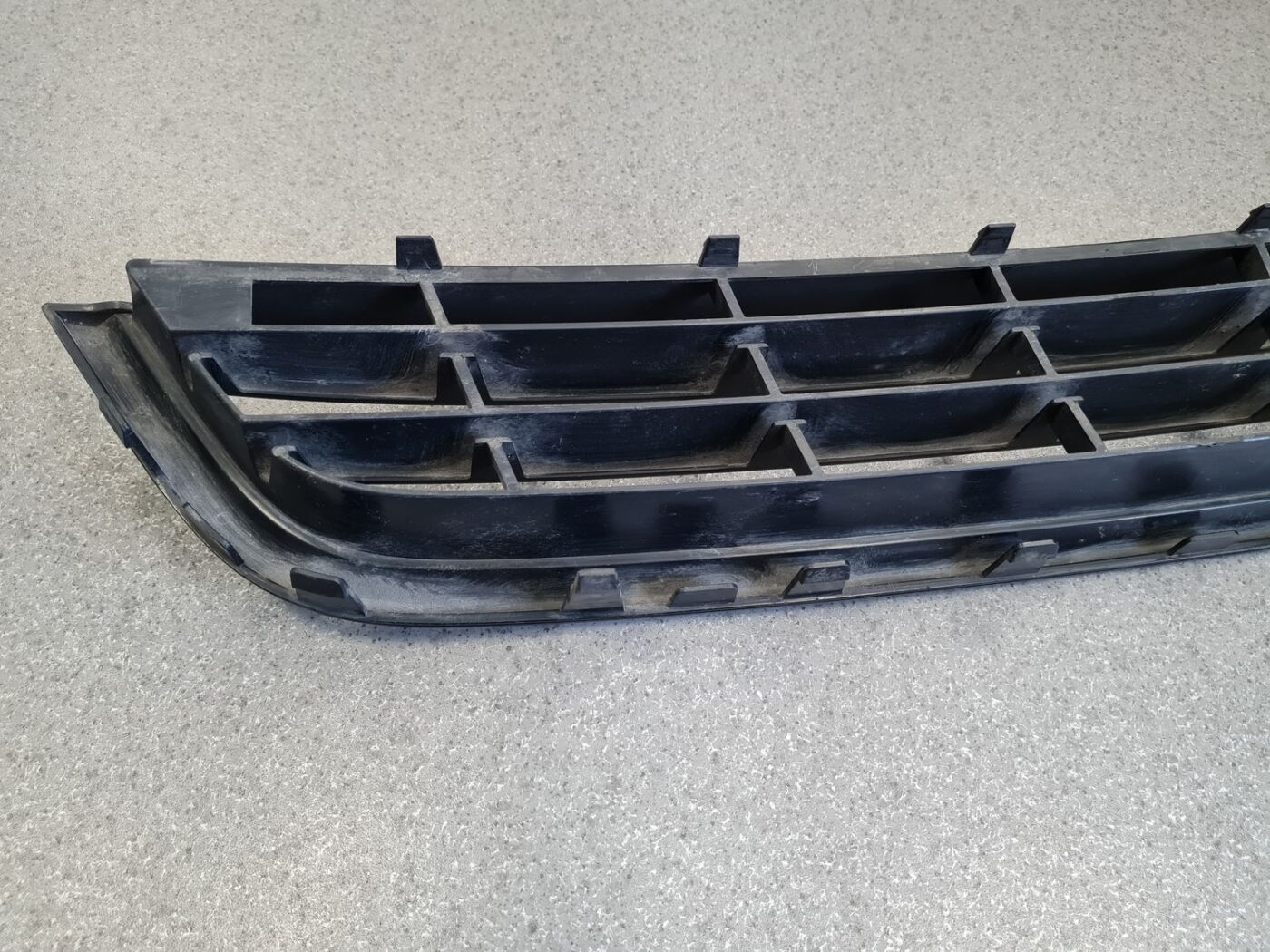 Bufera reste priekš VW PASSAT CC 2009 6 Bufera reste priekš VW PASSAT CC 2009