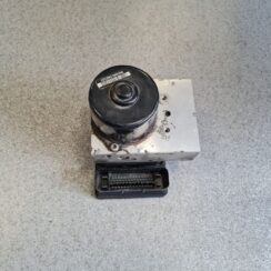 ABS bloks priekš VOLVO V70 2002 SILVER