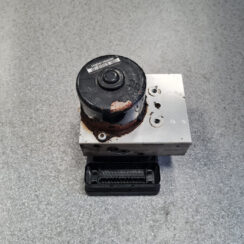 ABS bloks priekš VOLVO V70 2004