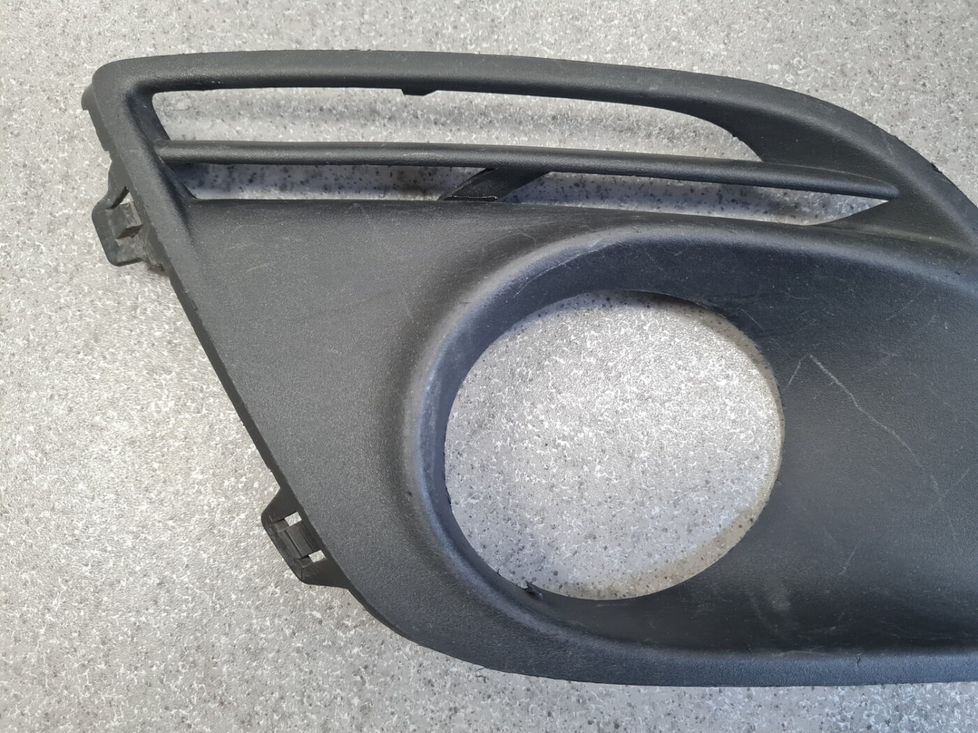 Miglas luktura reste, pa labi priekš VOLVO XC60 2009 9 Miglas luktura reste, pa labi priekš VOLVO XC60 2009