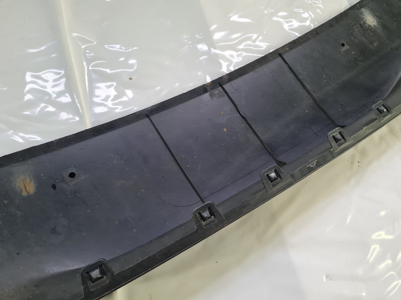 Aizmugurēja bufera spoileris (lūpa) priekš OPEL ASTRA J 2012