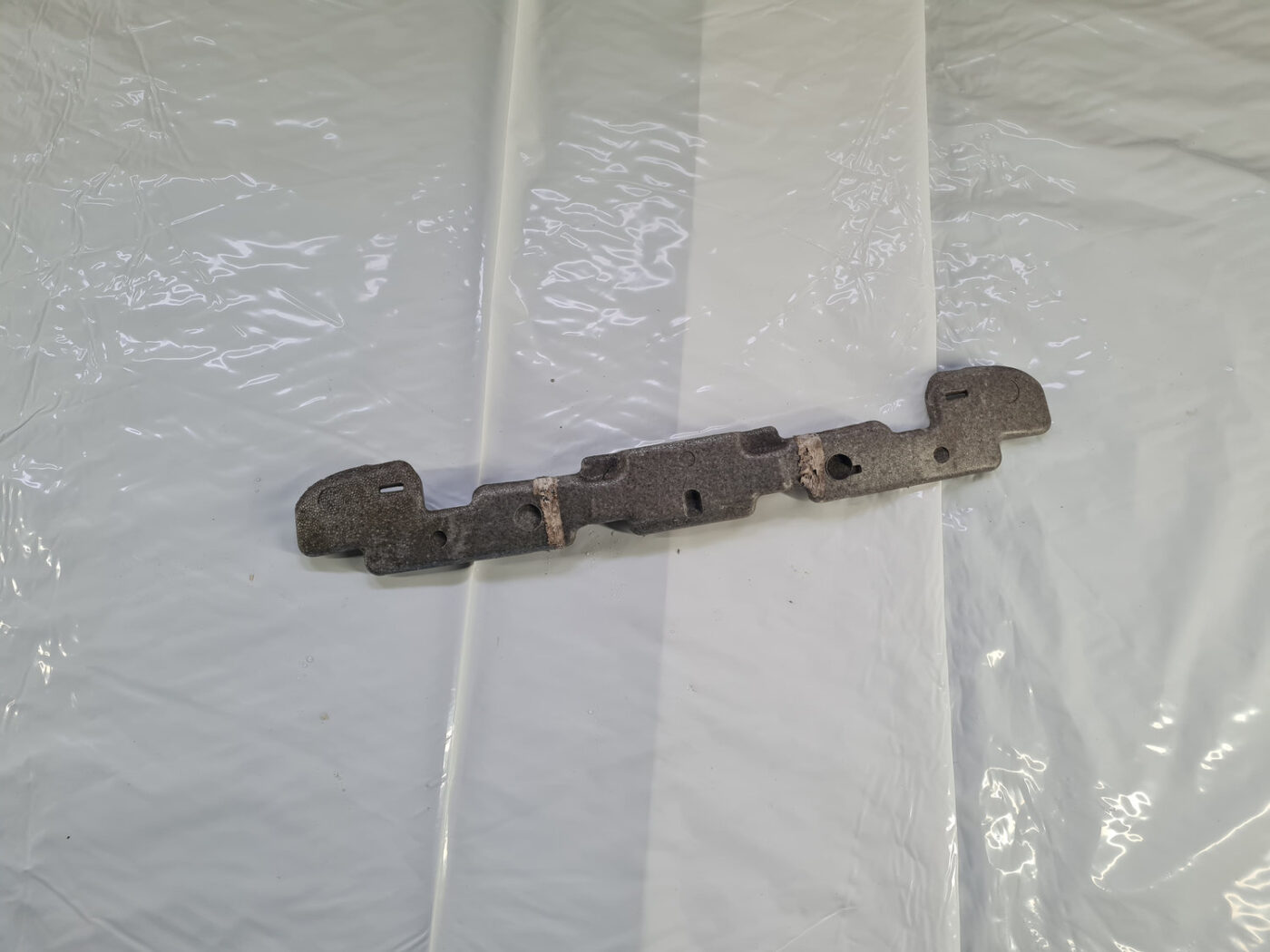 Bufera putuplasts priekš KIA SORENTO 2002-2009 865213E500 1 Bufera putuplasts priekš KIA SORENTO 2002-2009 865213E500