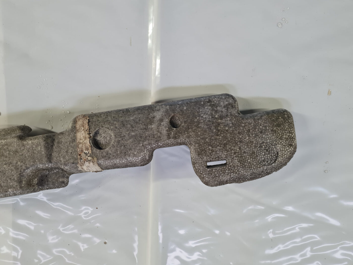 Bufera putuplasts priekš KIA SORENTO 2002-2009 865213E500 2 Bufera putuplasts priekš KIA SORENTO 2002-2009 865213E500