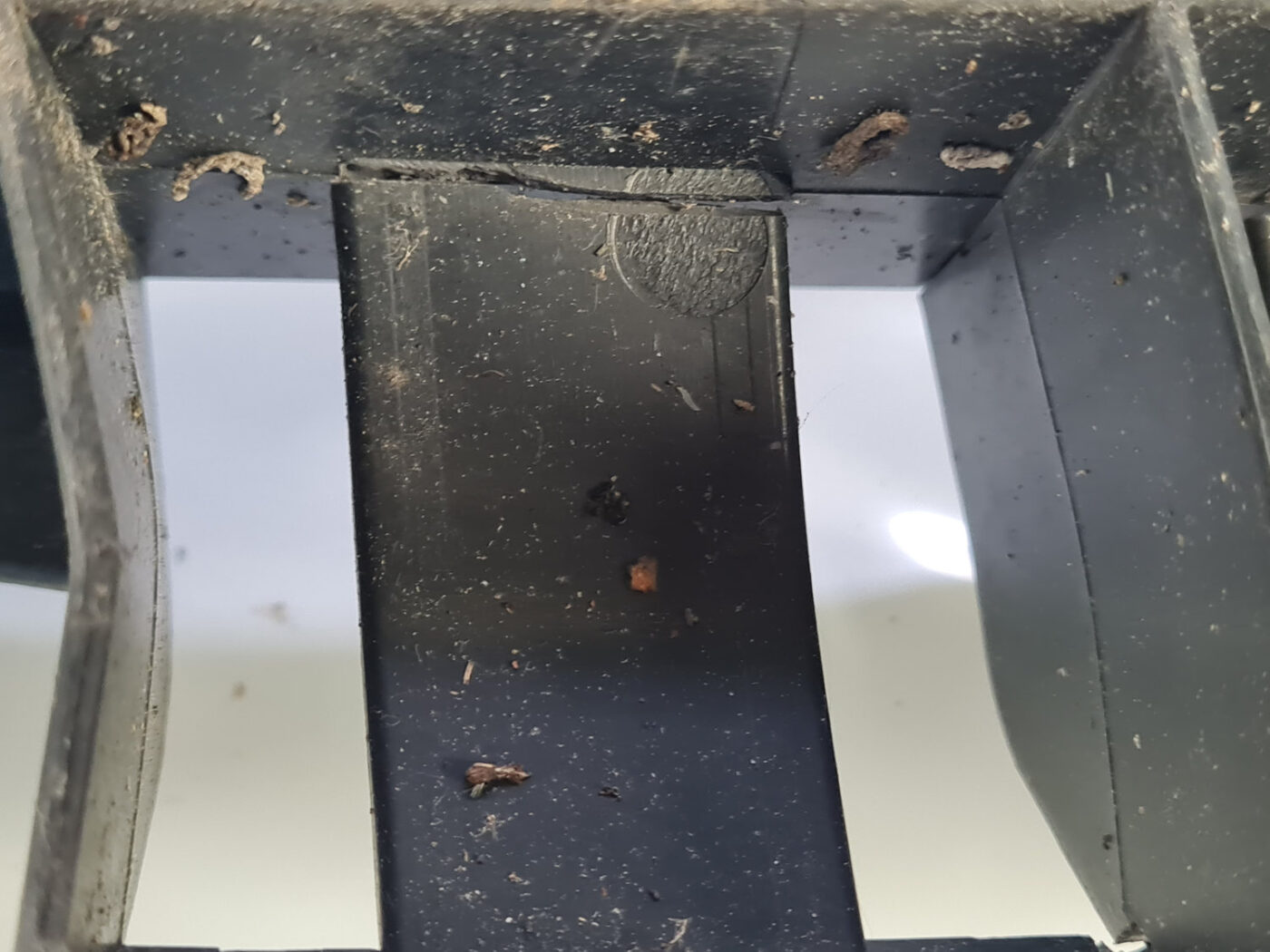 Priekšēja bufera kronšteins priekš PEUGEOT 407 2004 12 Priekšēja bufera kronšteins priekš PEUGEOT 407 2004