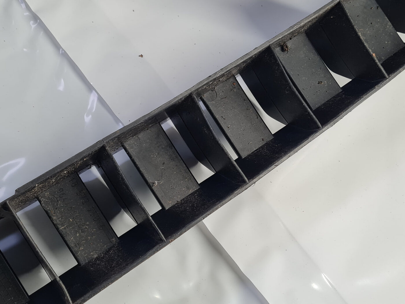 Priekšēja bufera kronšteins priekš PEUGEOT 407 2004 7 Priekšēja bufera kronšteins priekš PEUGEOT 407 2004