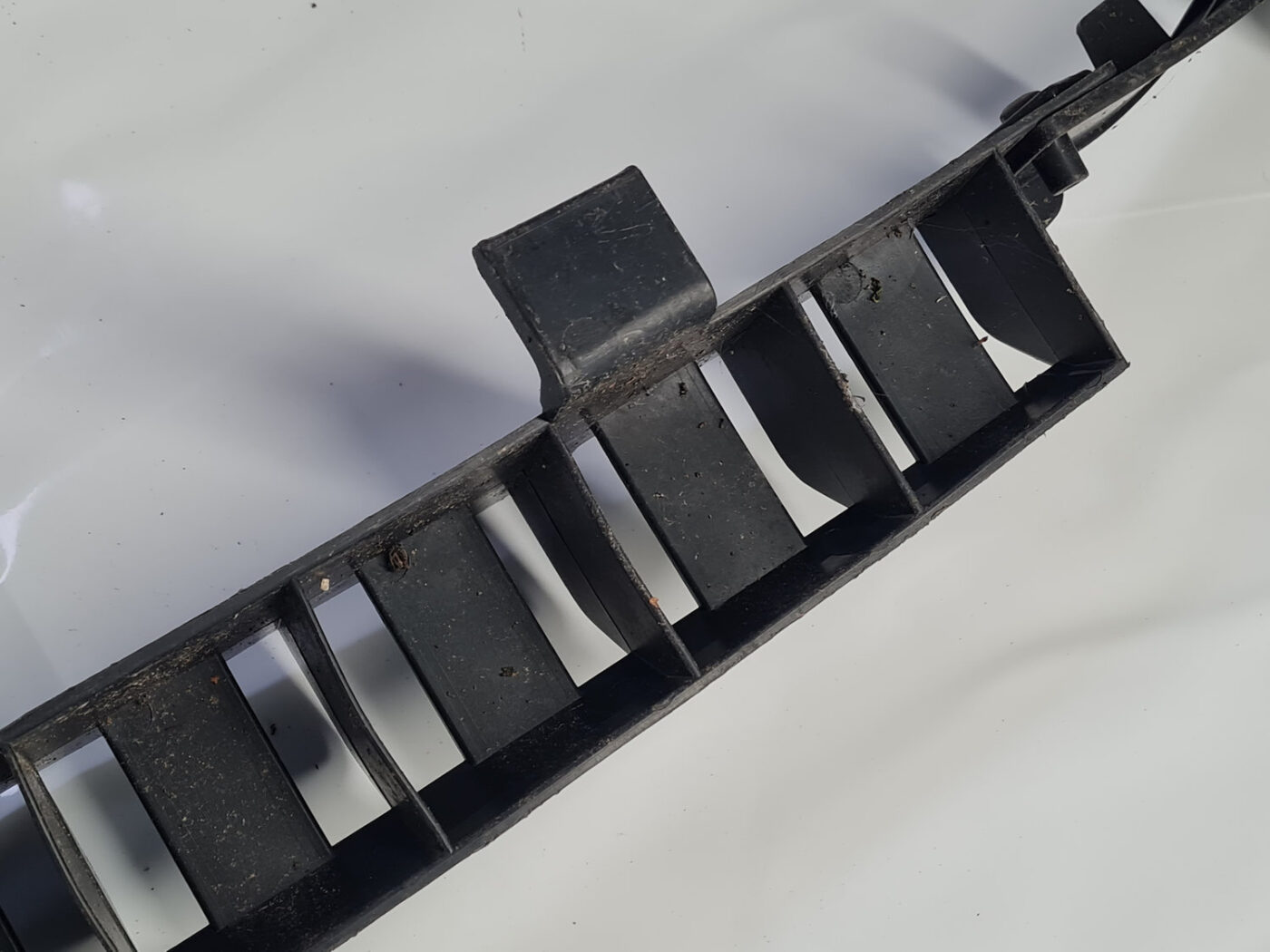 Priekšēja bufera kronšteins priekš PEUGEOT 407 2004 6 Priekšēja bufera kronšteins priekš PEUGEOT 407 2004